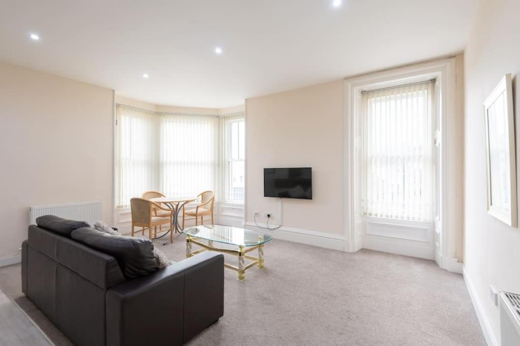 Castlebank House Flats, دينغْوول المظهر الخارجي الصورة